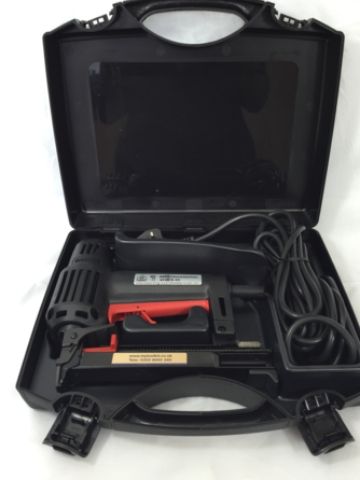 Meastri 400 is supplied in carry case the tool has a very good length of cord