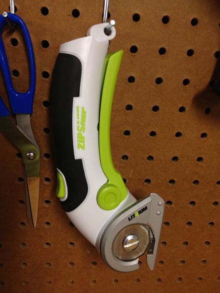 ZipSnip Cordless Cutter by Rockwell