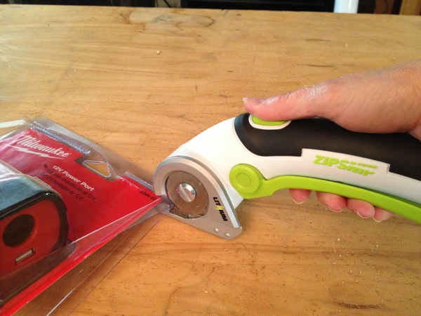 ZipSnip Cordless Cutter by Rockwell 