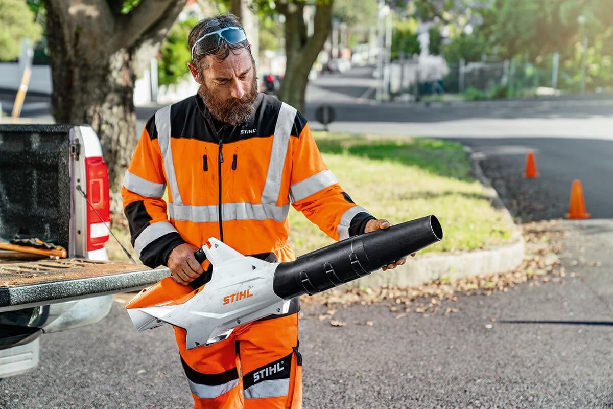 stihl cordless leaf blower